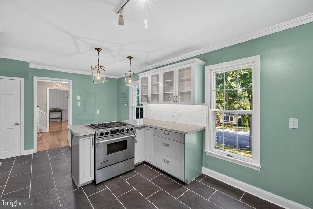 Photo of 608 BELLVIEW AVENUE
