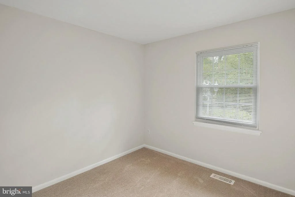 Photo of 1523 MANOR VIEW ROAD