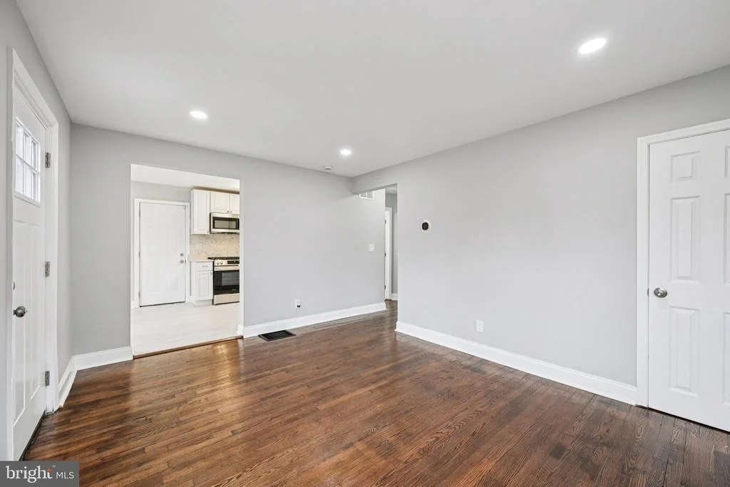 Photo of 4902 GILRAY DRIVE