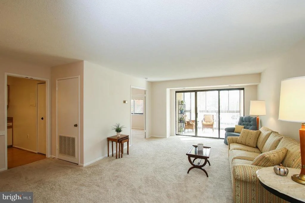 Photo of Unit 3201 at 15115 INTERLACHEN DRIVE