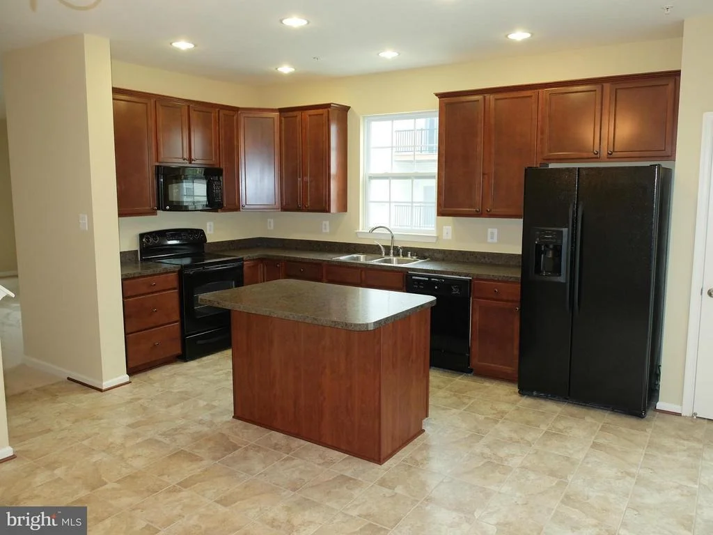 Photo of 8010 WRIGHT PLACE
