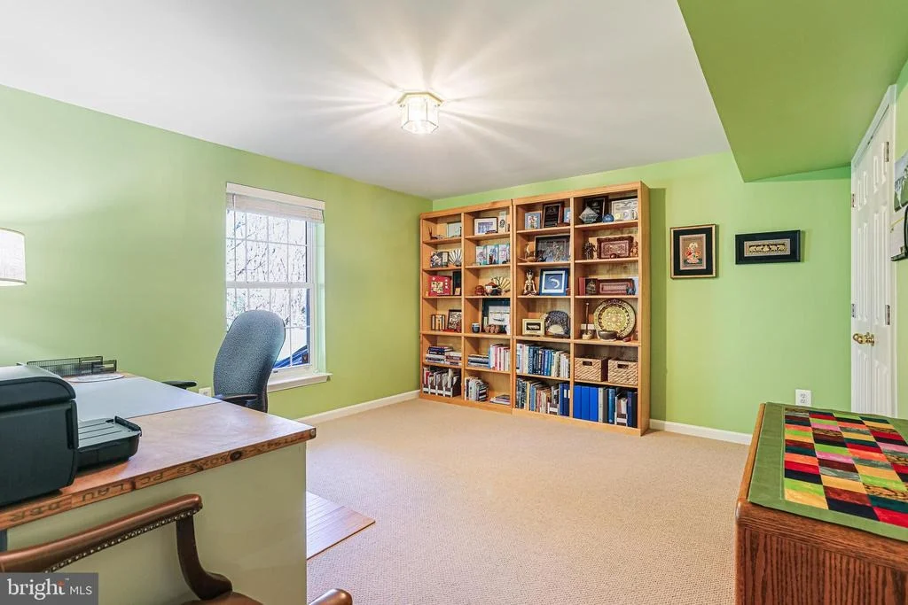 Photo of 9703 ROYAL CREST CIRCLE