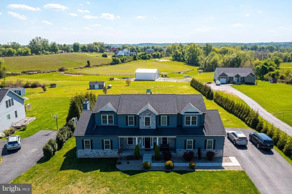 Photo of 2818 SCARFF ROAD