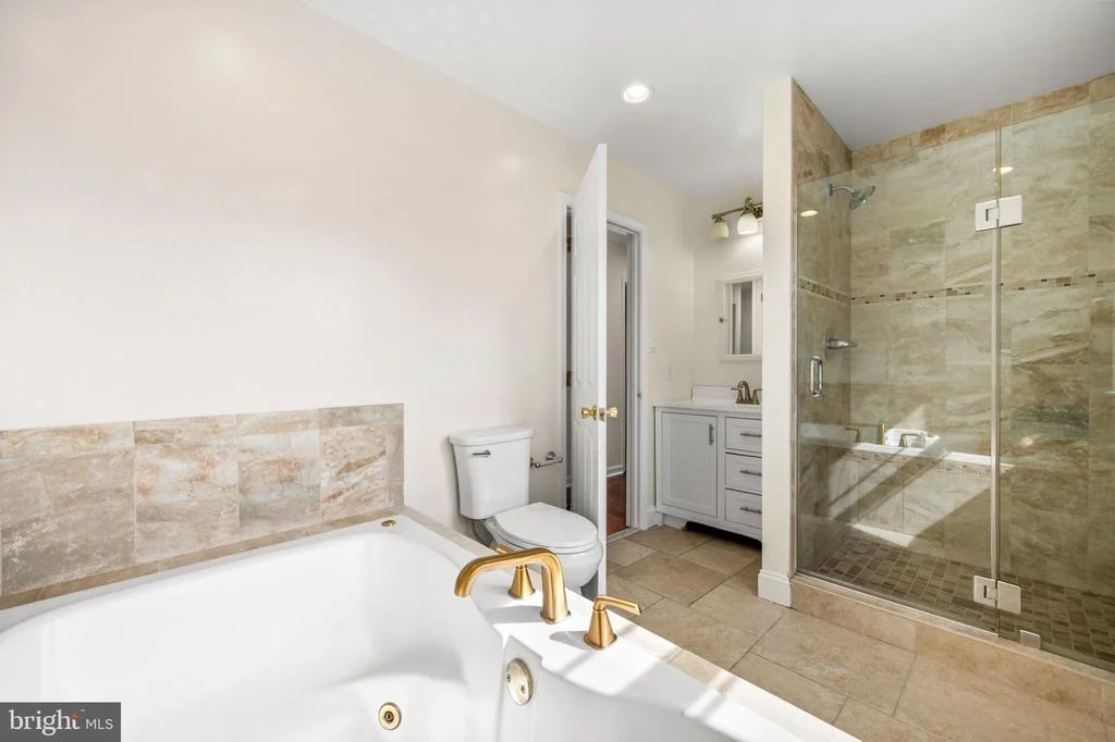 Photo of 406 LEIGHTON AVENUE