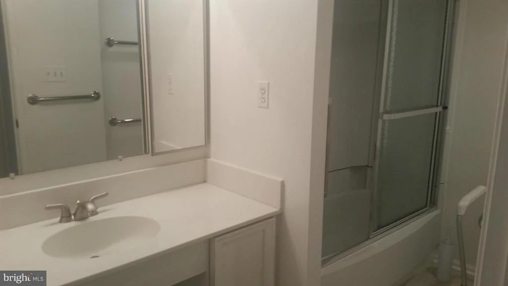 Photo of Unit 2816 at 15107 INTERLACHEN DRIVE