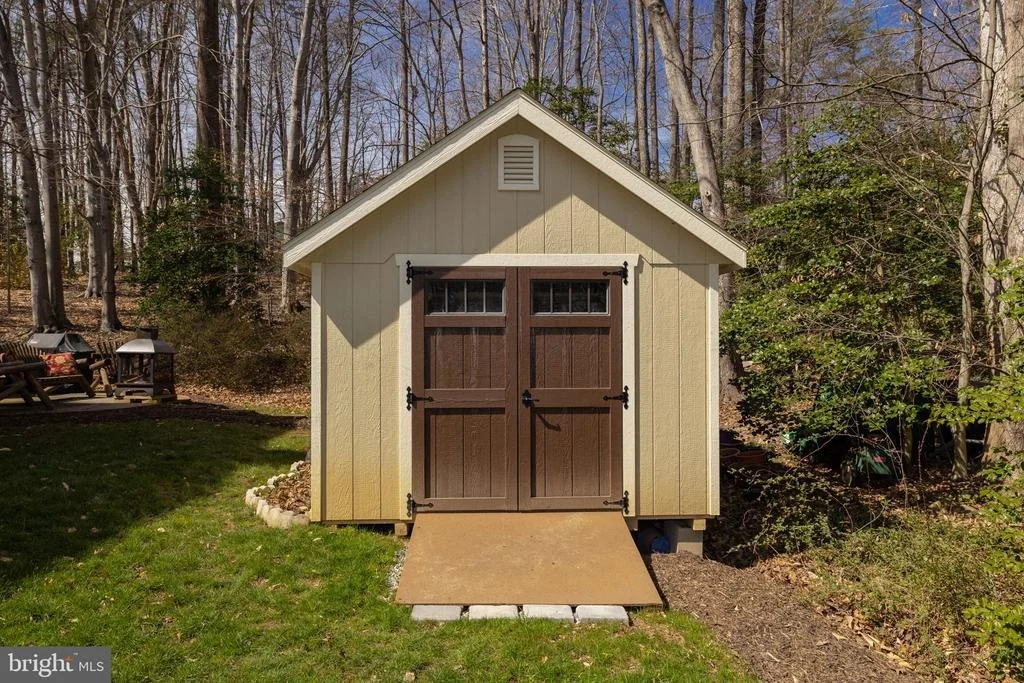 Photo of 7736 HUNTSMAN BOULEVARD