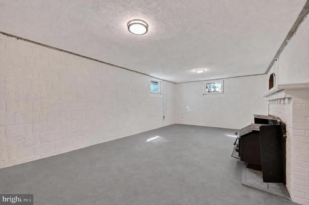 Photo of 9802 FOREST GROVE DRIVE
