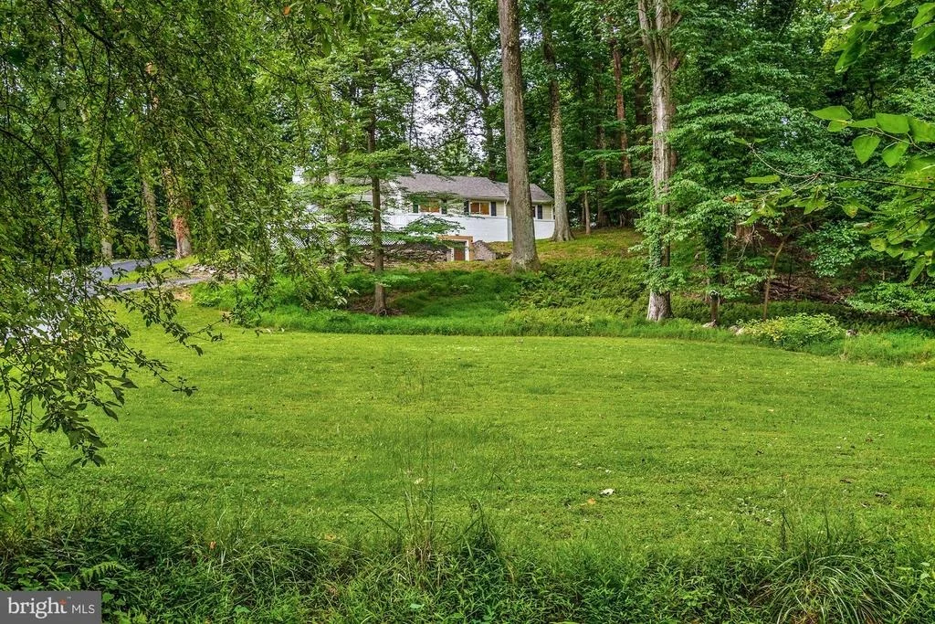 Photo of 407 WILLINGTON DRIVE