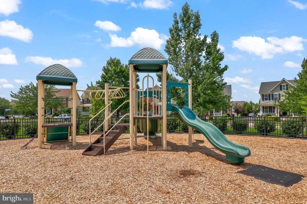 Photo of 43245 BARNSTEAD DRIVE