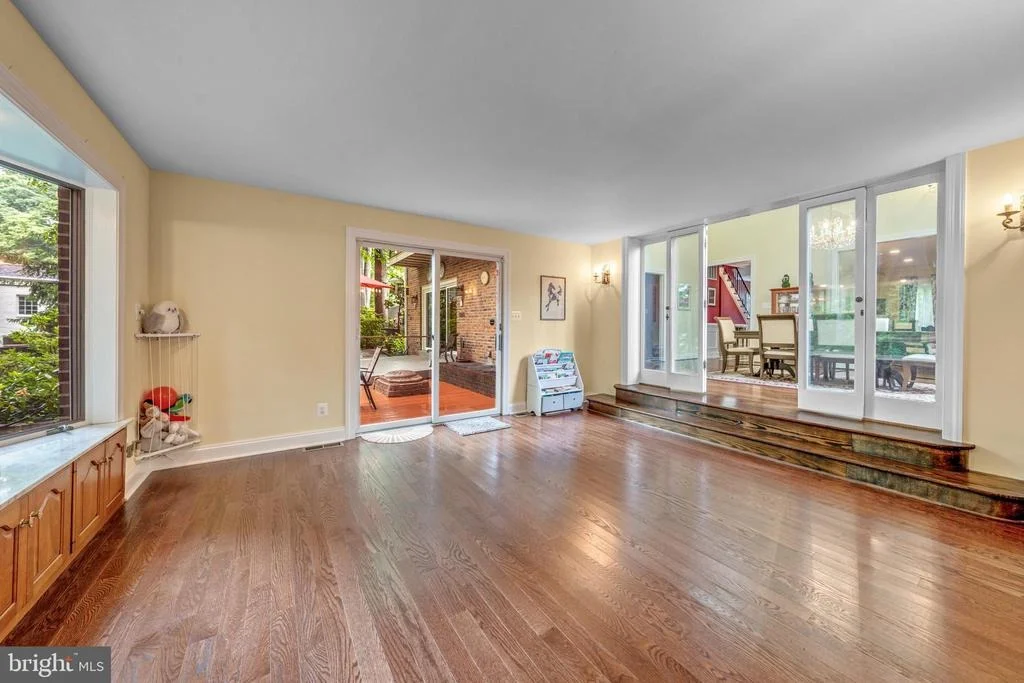 Photo of 1502 HIGHWOOD DRIVE