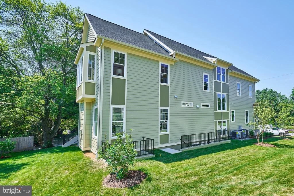 Photo of 7019 RIDGE DRIVE
