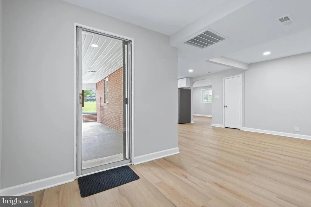 Photo of 1404 SPRING AVENUE