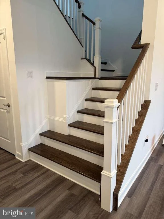 Photo of 1005 BUXTON CIRCLE