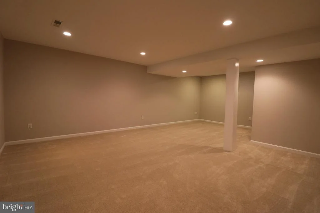 Photo of 17501 COLLIER CIRCLE