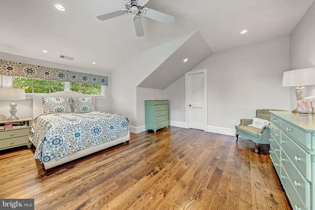 Photo of 8133 GEORGETOWN PIKE