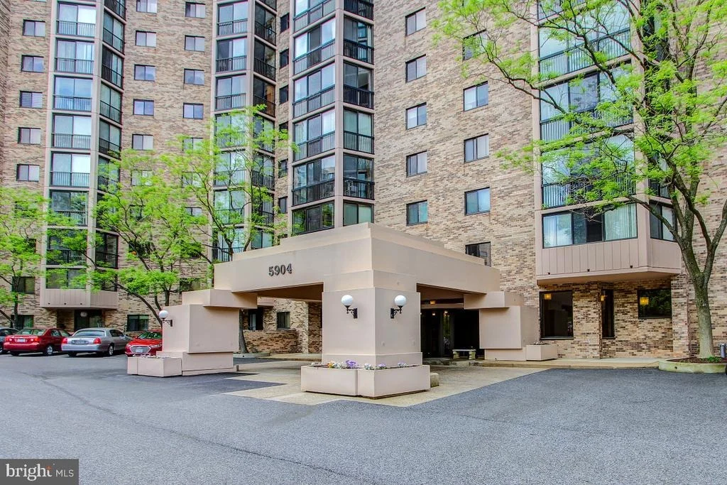 Photo of Unit 601 at 5904 MOUNT EAGLE DRIVE