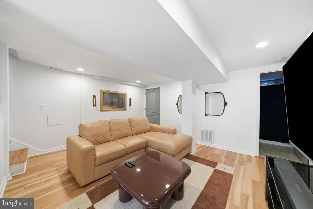 Photo of 6410 BUSHEY DRIVE