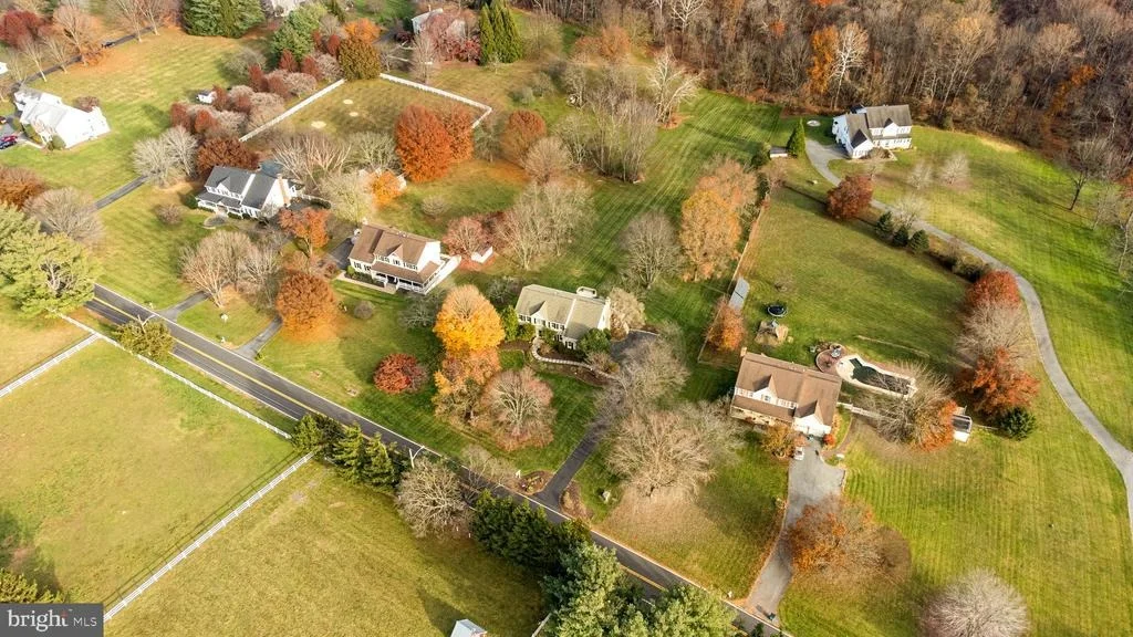 Photo of 9716 HUNTMASTER ROAD