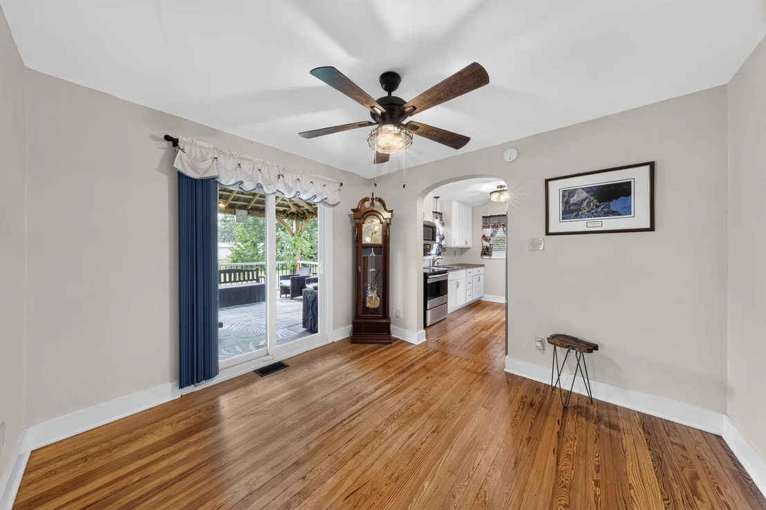 Photo of 319 N HOOK ROAD