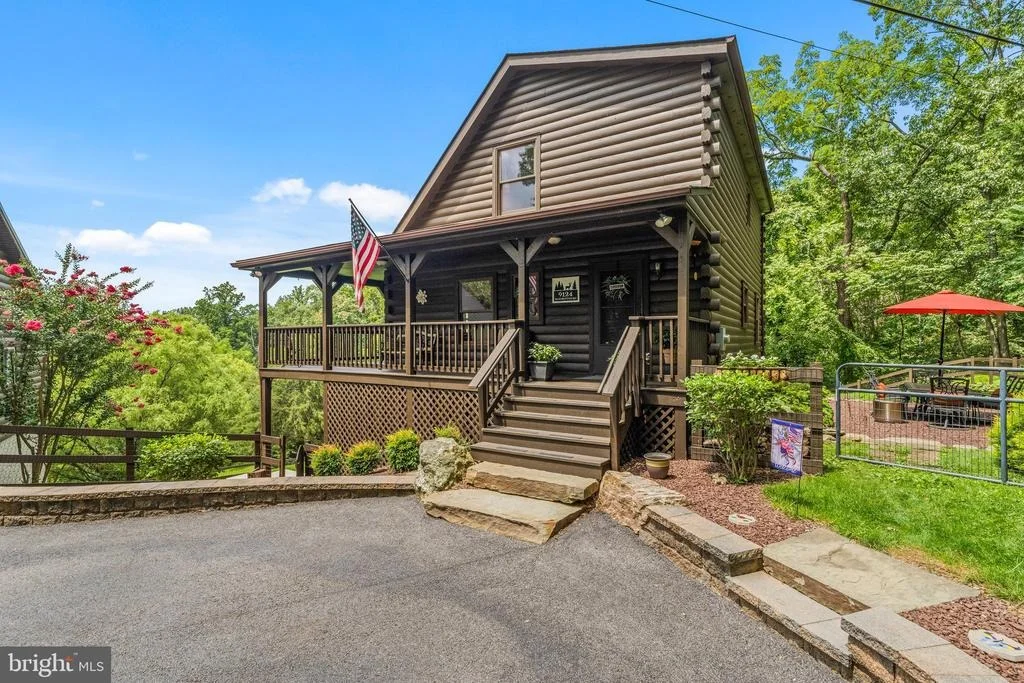 Photo of 9124 HAWBOTTOM ROAD