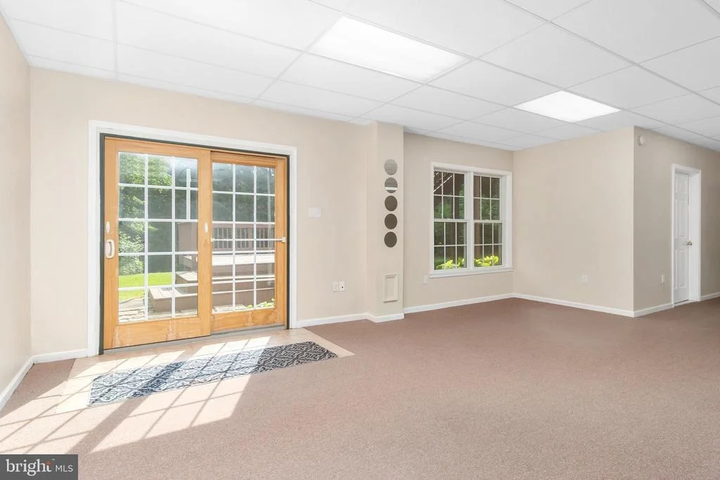 Photo of 8613 HOLLOW ROAD