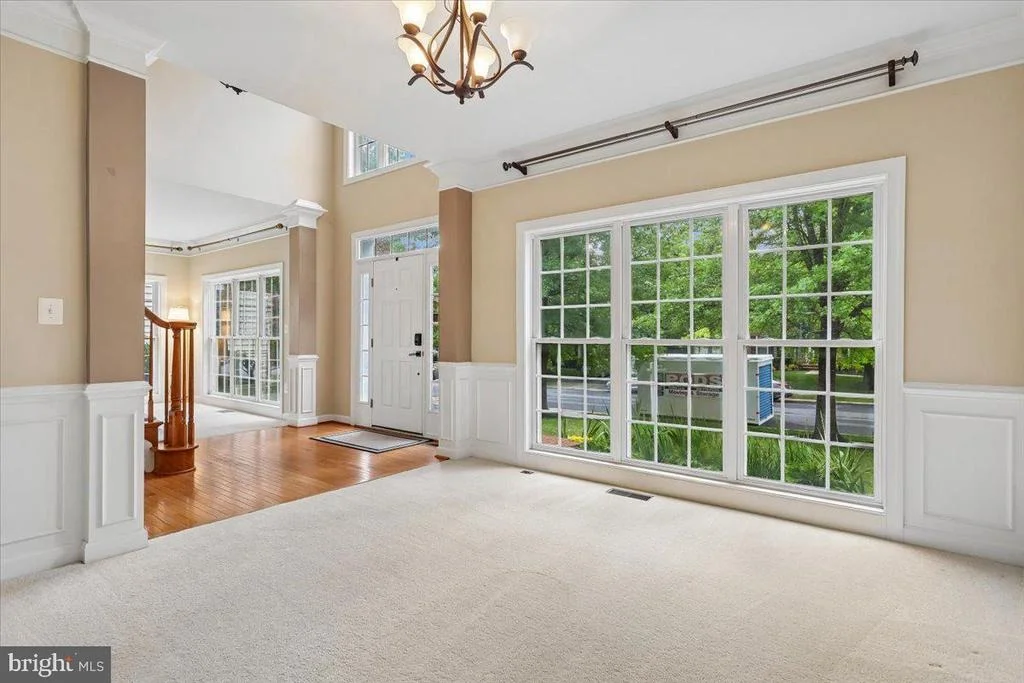 Photo of 42855 CHATELAIN CIRCLE