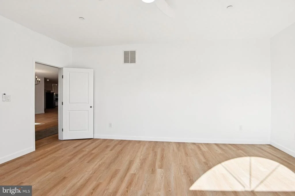 Photo of 8325 GROVE ANGLE ROAD