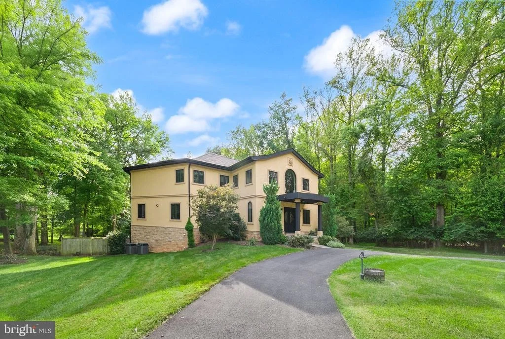 Photo of 8419 OVERLOOK STREET
