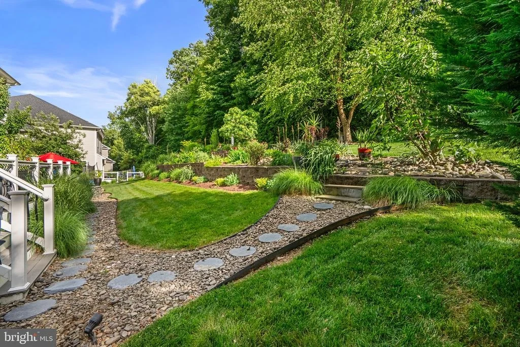 Photo of 7239 WINDSOR LANE