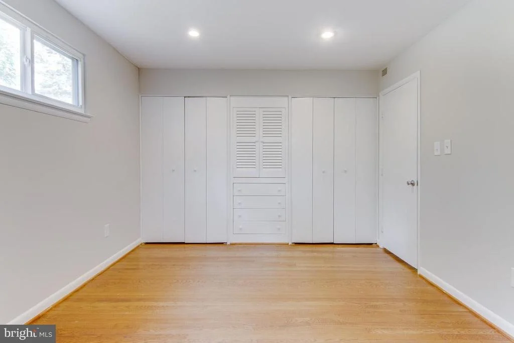 Photo of 217 HILLSBORO DRIVE