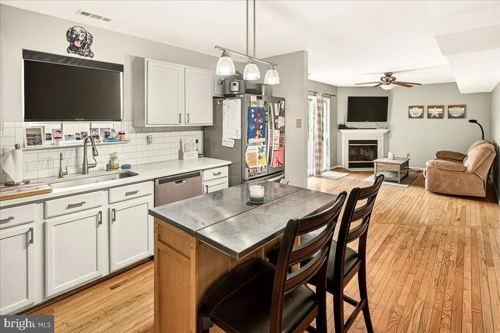 Photo of 3847 HOLLY DRIVE