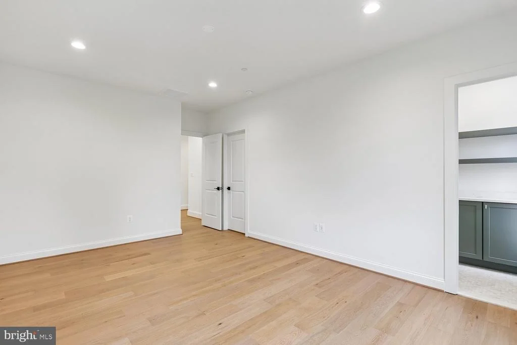 Photo of 6217 PLAINVIEW ROAD