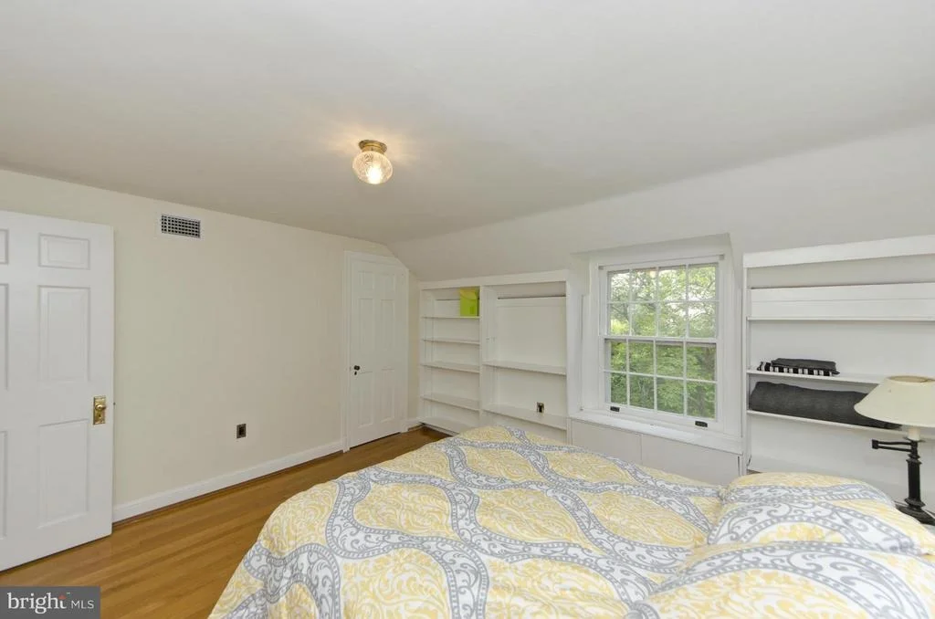 Photo of 6016 FORT HUNT ROAD