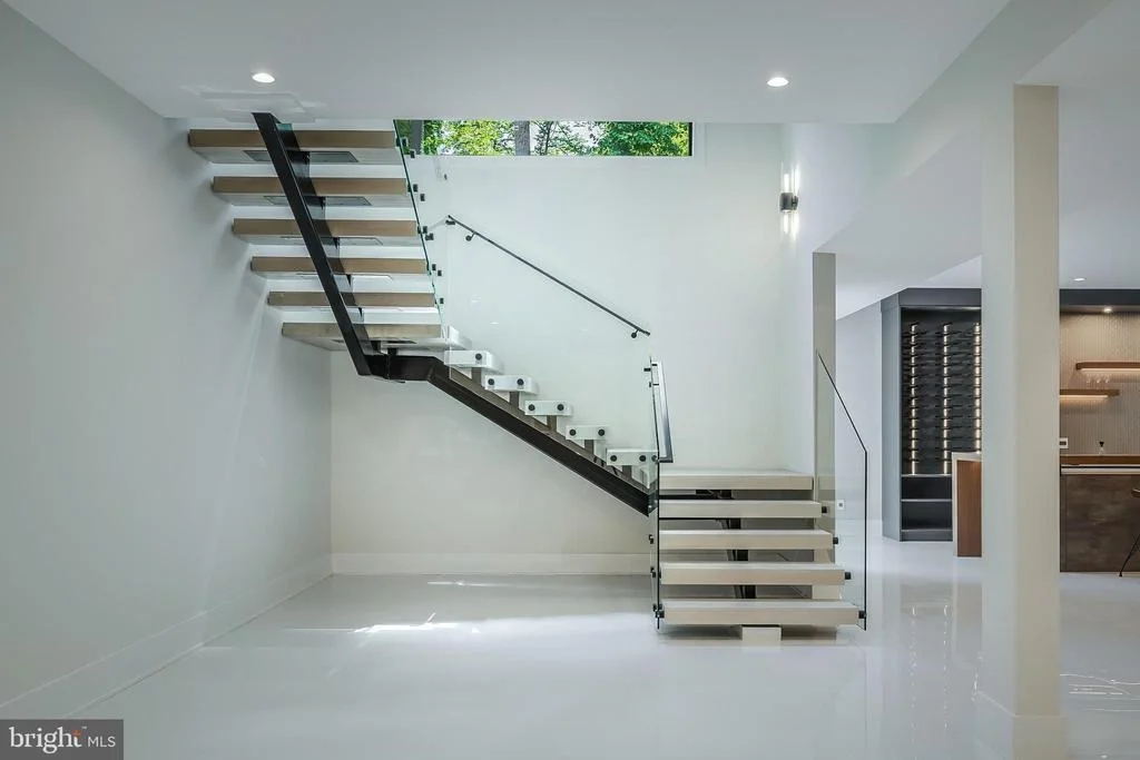 Photo of 7841 OLD DOMINION DRIVE