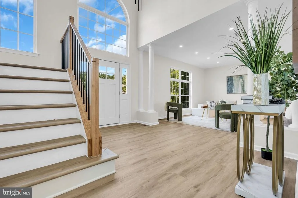 Photo of 1055 HUNTINGDON DRIVE