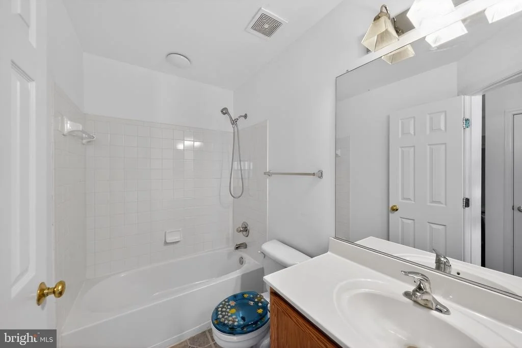 Photo of 9200 FOX PARK ROAD