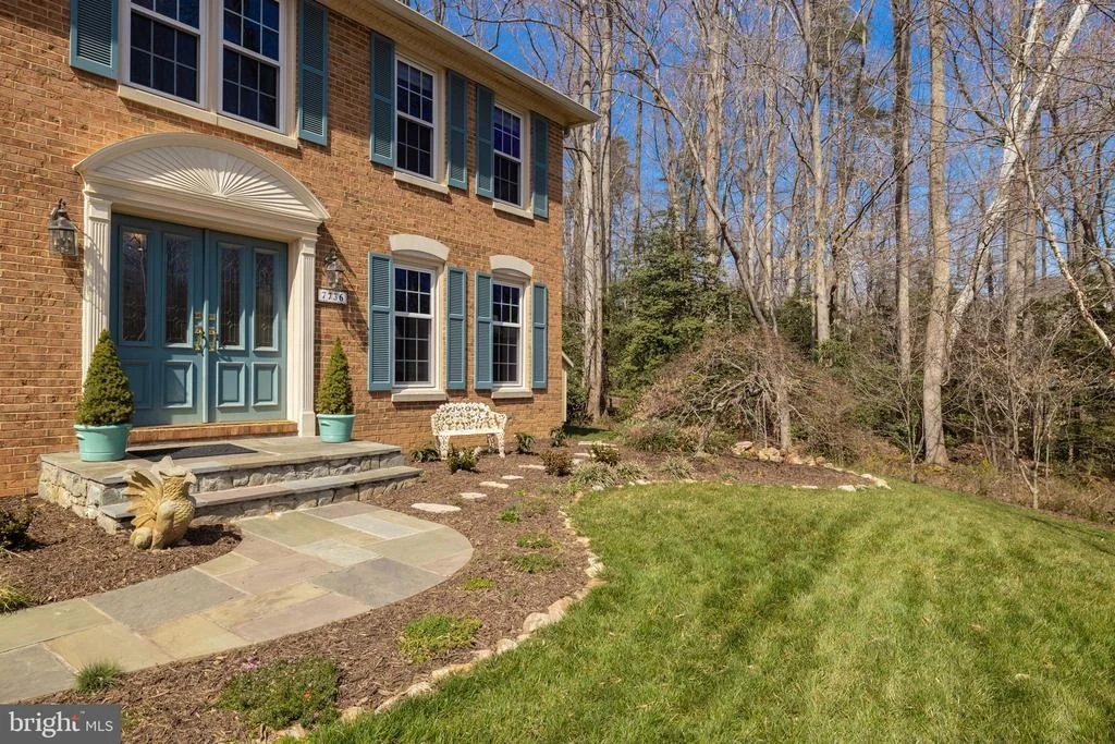 Photo of 7736 HUNTSMAN BOULEVARD
