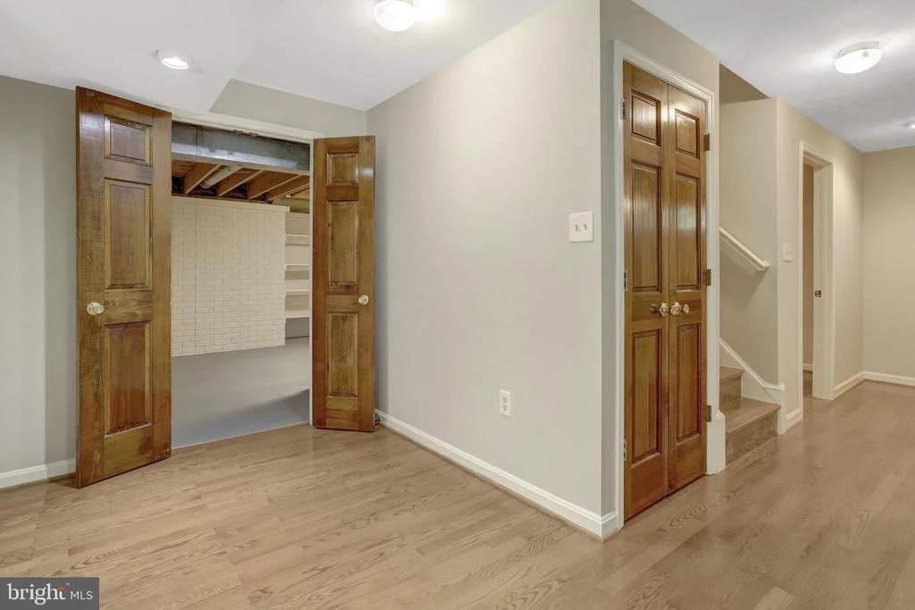 Photo of 9241 NORTHEDGE DRIVE