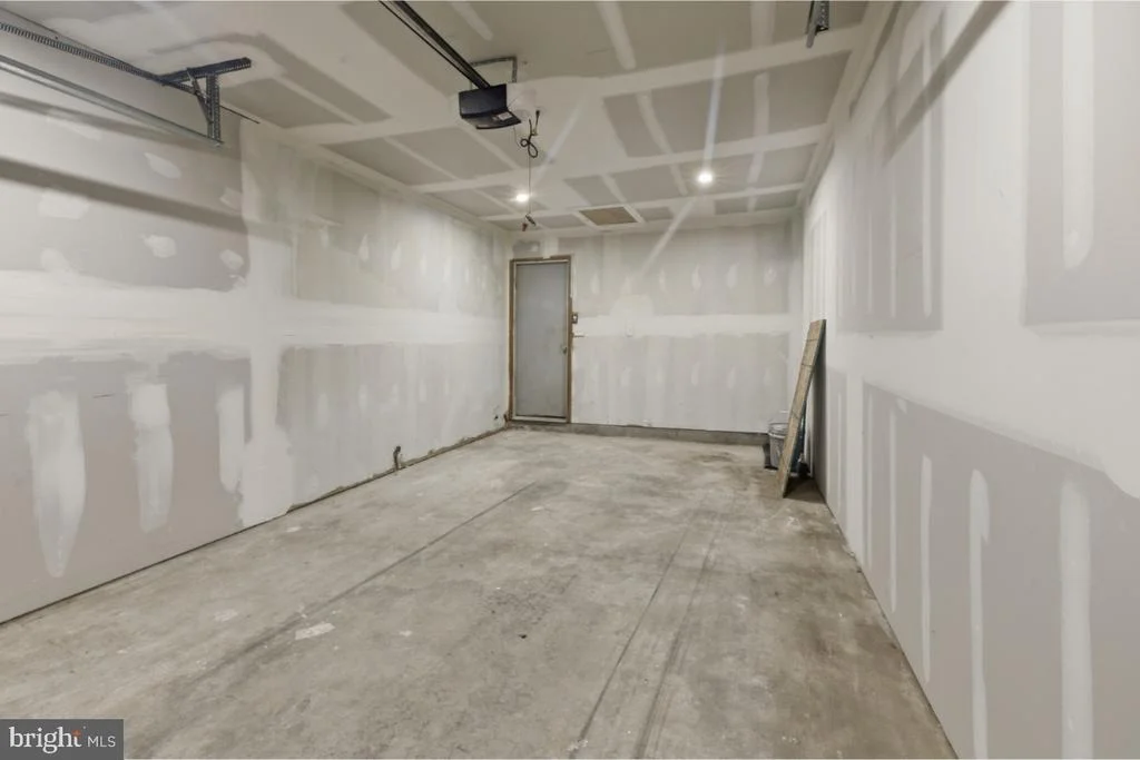 Photo of 24823 CUTSAIL DRIVE