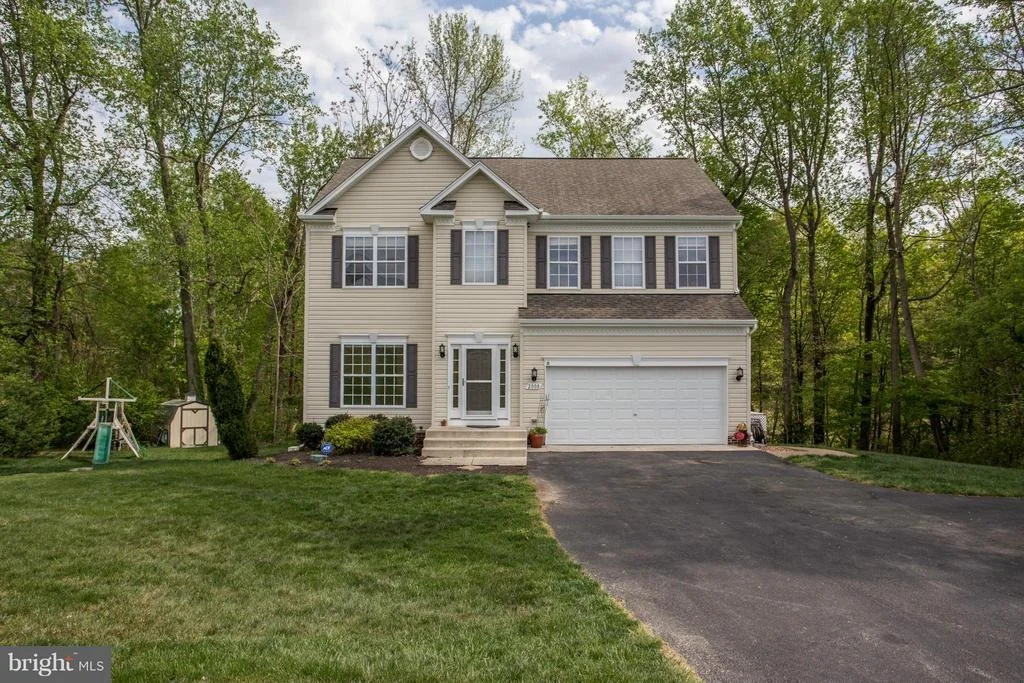 Photo of 2008 BAYTHORNE ROAD