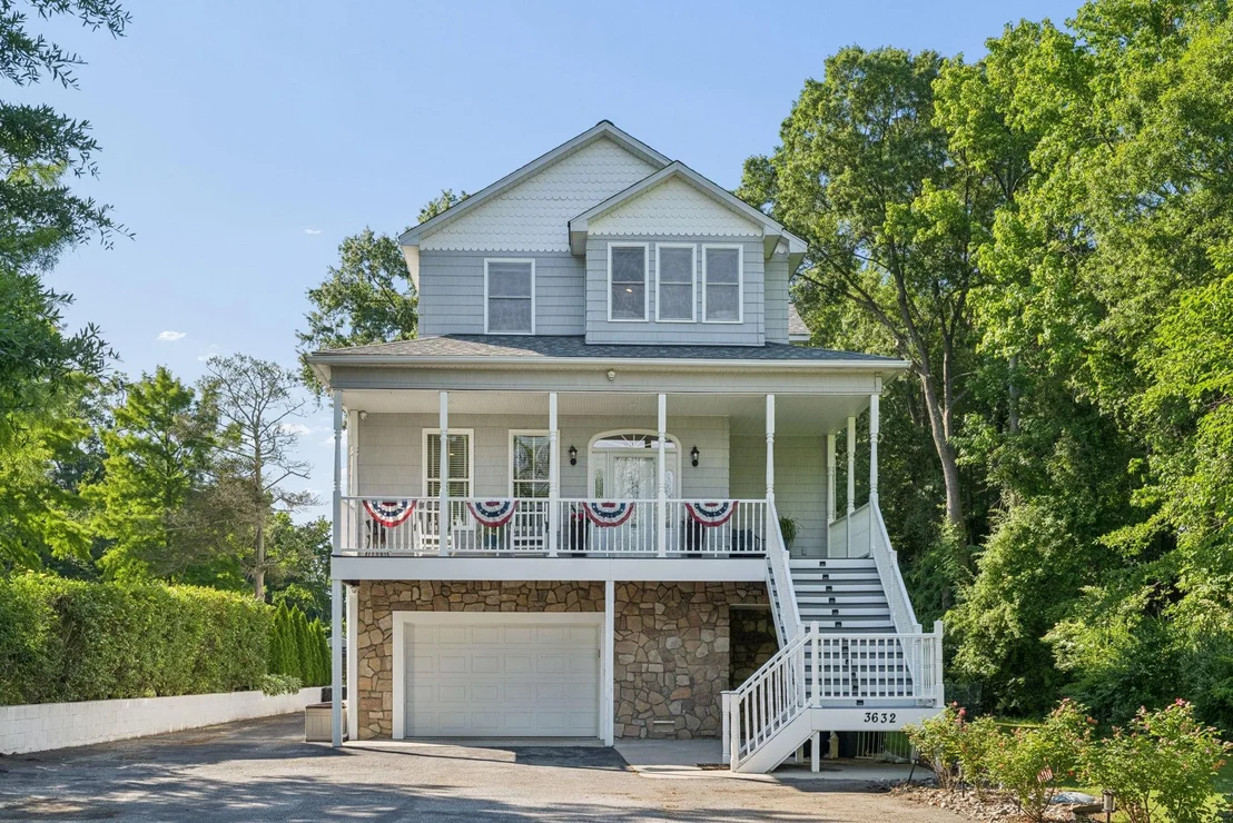 Photo of 3632 BAY DRIVE