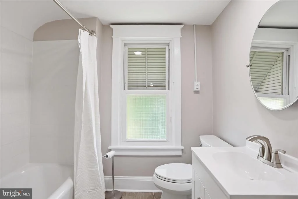 Photo of 819 SUMMIT AVENUE