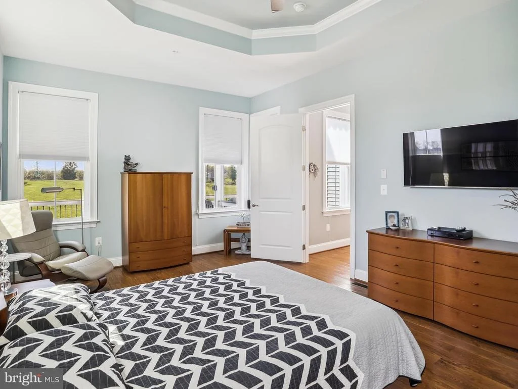 Photo of 2936 LEVEE DRIVE