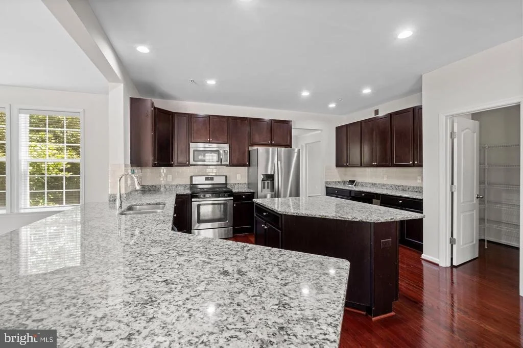Photo of 9613 MANOR OAKS VIEW