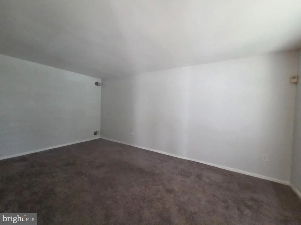 Photo of 20 FOX HOLLOW LANE