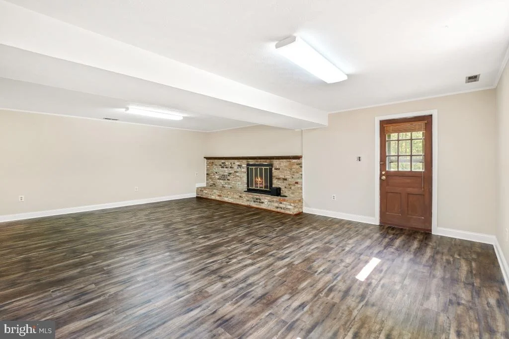 Photo of 882 DIAMOND DRIVE
