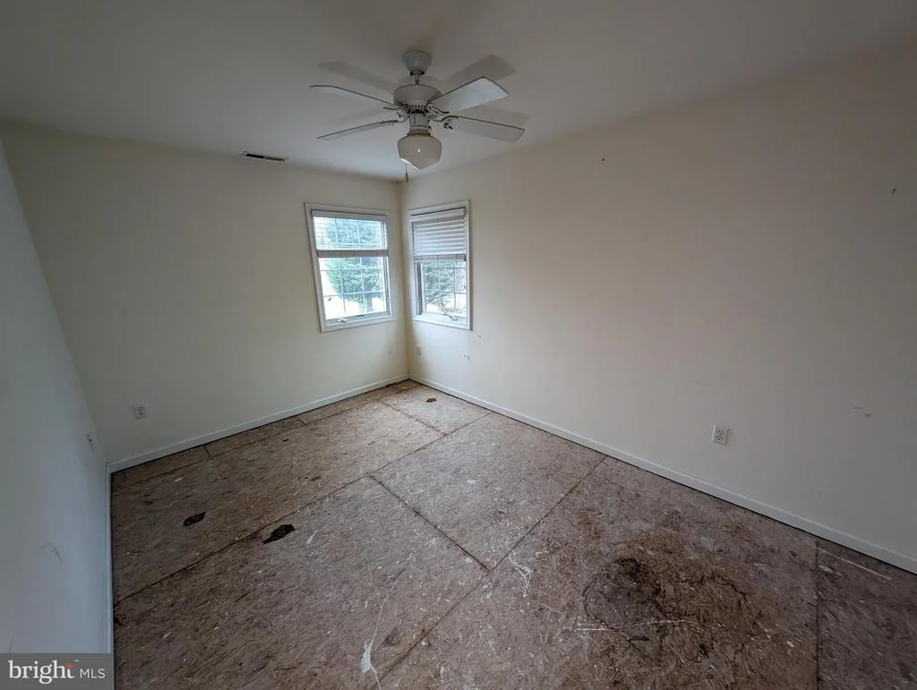Photo of 32159 RIVER ROAD