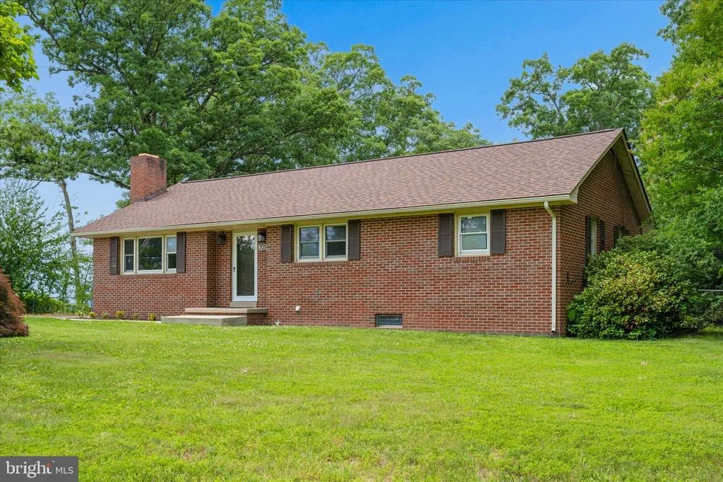 Photo of 7052 LINGANORE ROAD