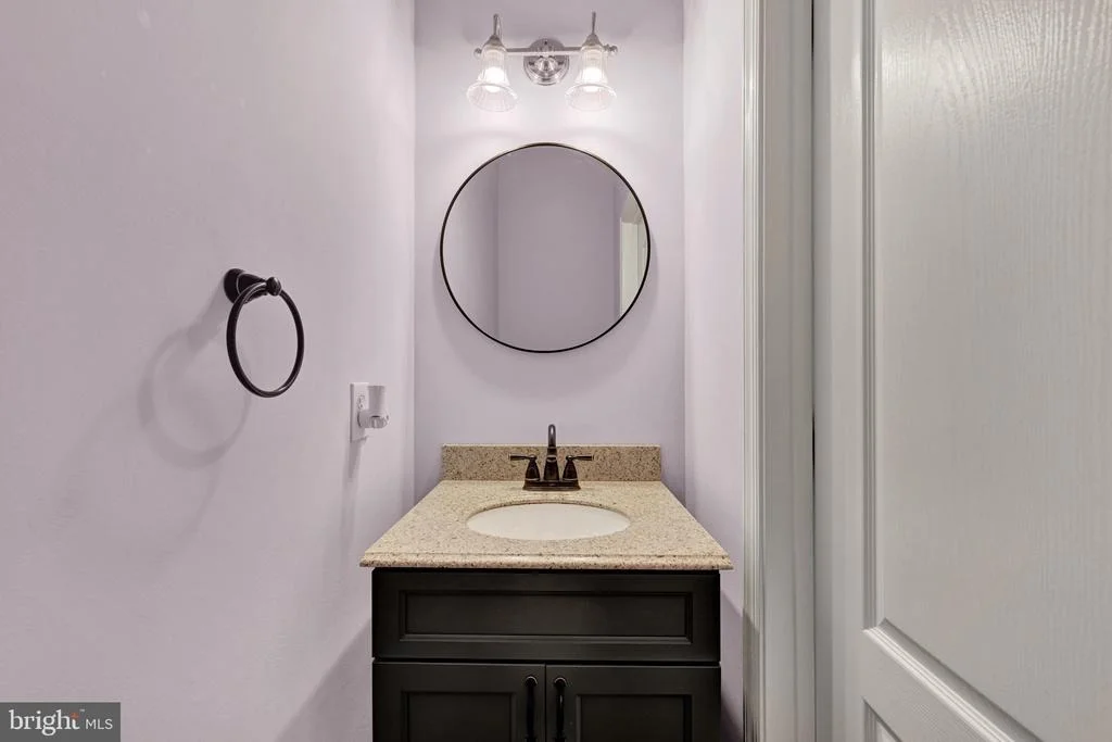Photo of 1420 MOONSHADOW ROAD