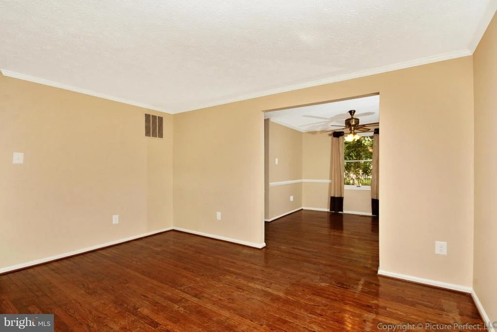 Photo of 577 BINFORD COURT